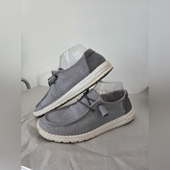 Hey Dude Wendy Loafers Slip On Sparkle Glitter Gray Silver Casual Comfy Size 8 - Picture 1 of 8